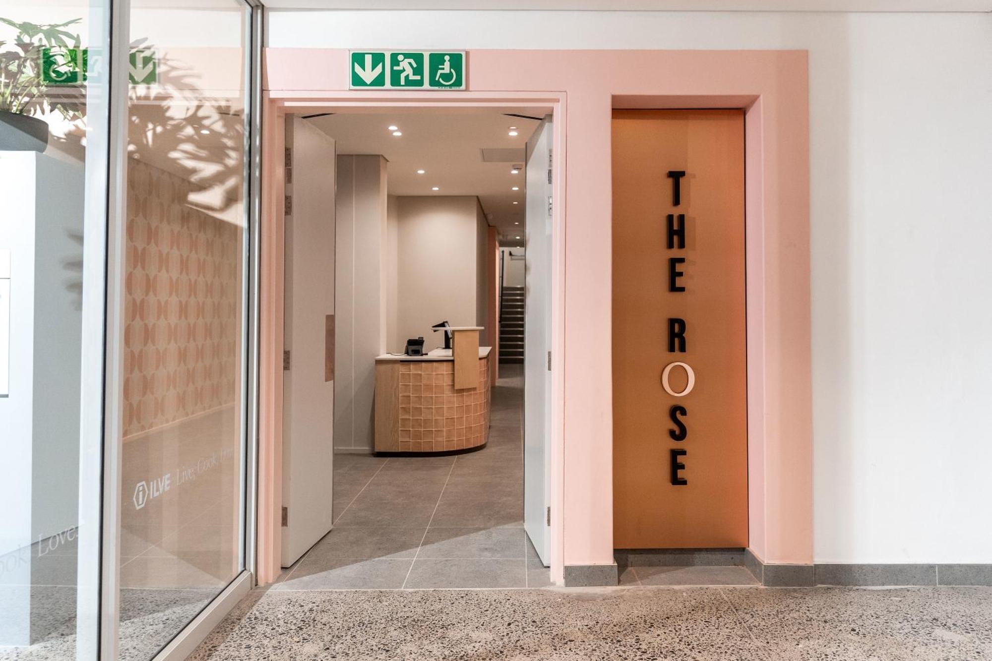 The Rose207: Modern Corner Studio With Views Κέιπ Τάουν Εξωτερικό φωτογραφία